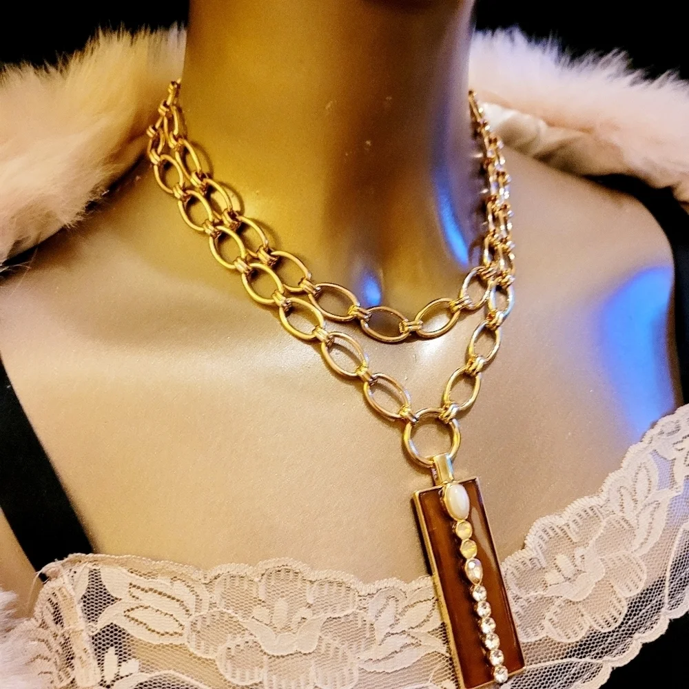 NWT WHBM Faceted Stone Pendant Link Gold Necklace